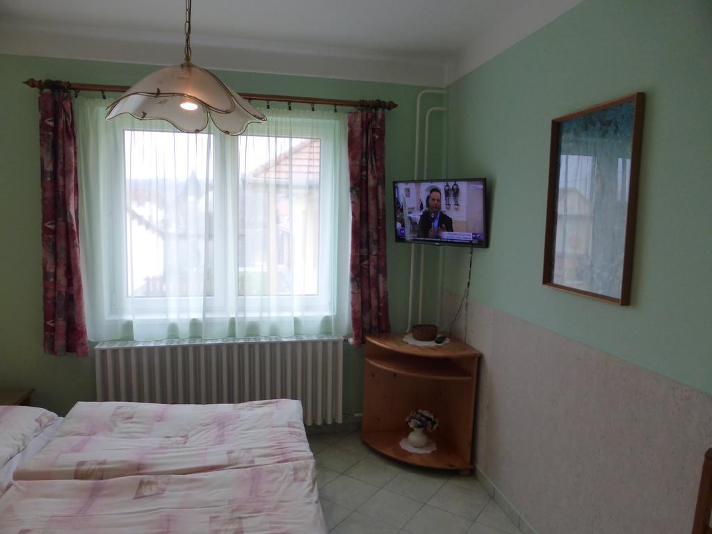 Napfeny Apartman Es Vendeghaz إيغيرسولوك المظهر الخارجي الصورة